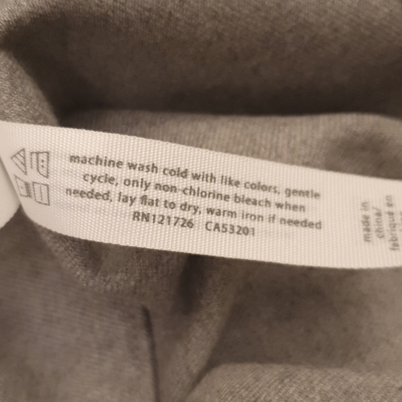 SOLD! Aeropostale pleated skirt - Picture 10 of 10